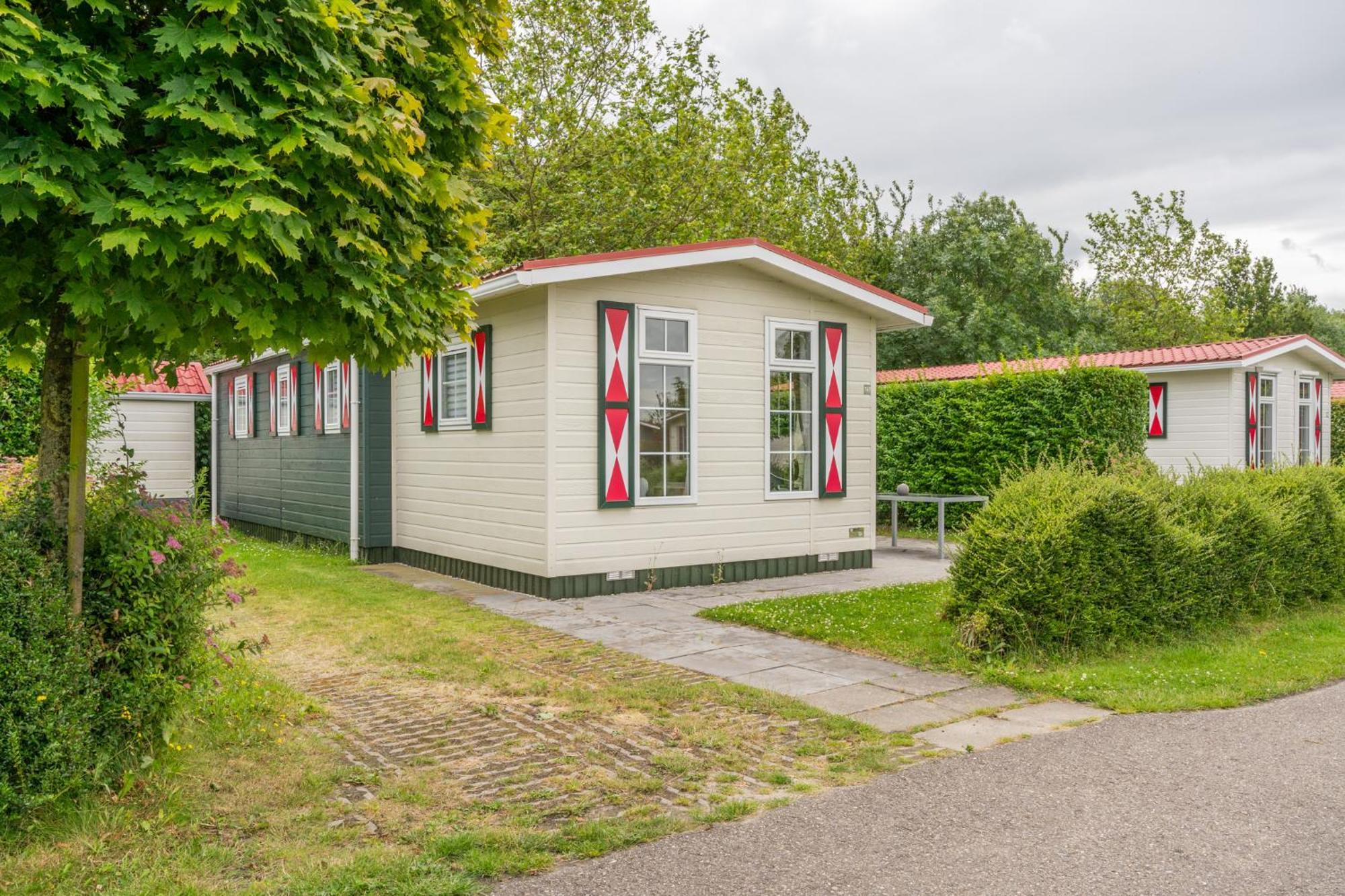 Chalet Op Vakantiepark In Baarland Villa Exterior foto